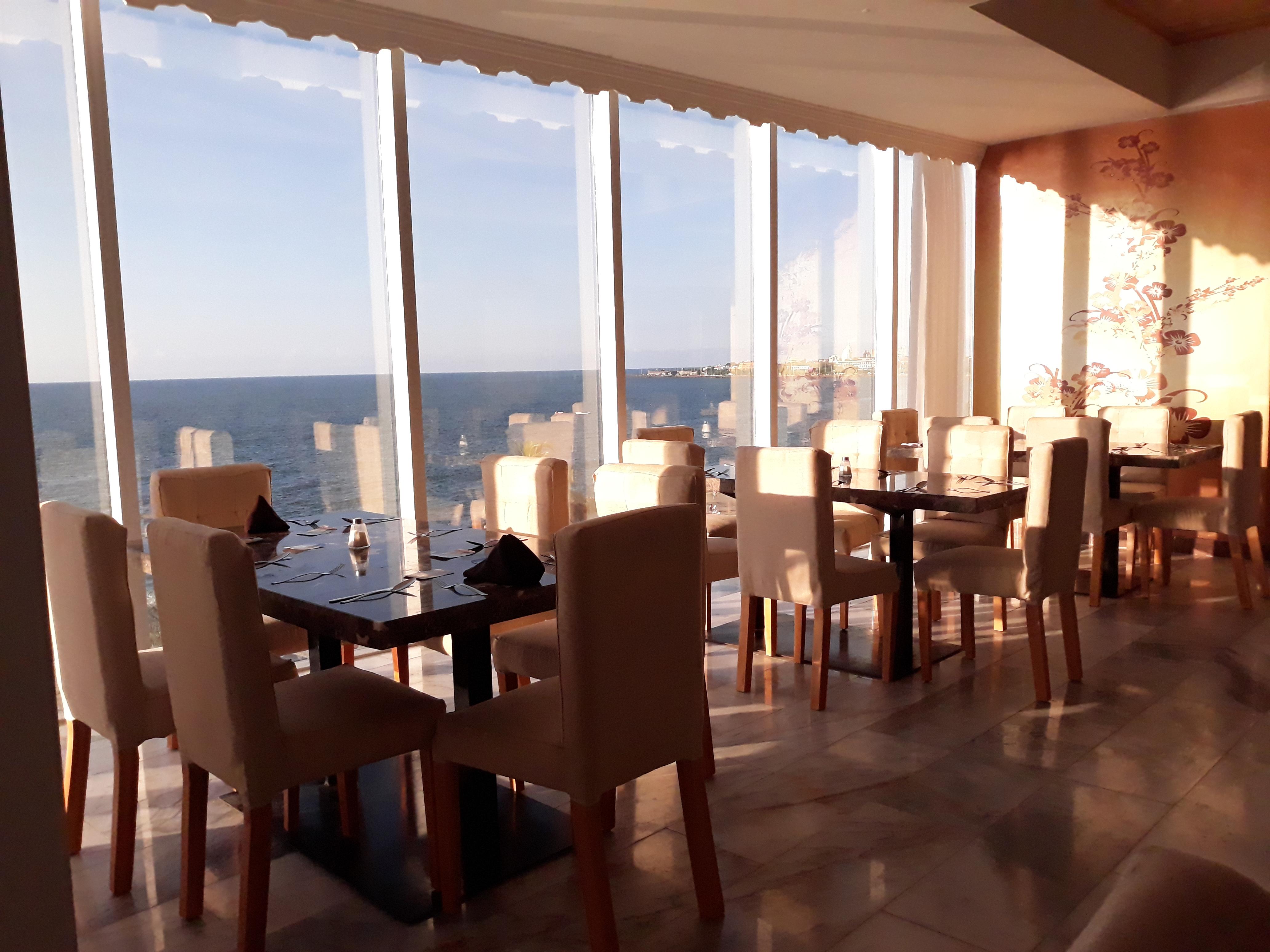 Hotel Cartagena Dubai Bagian luar foto